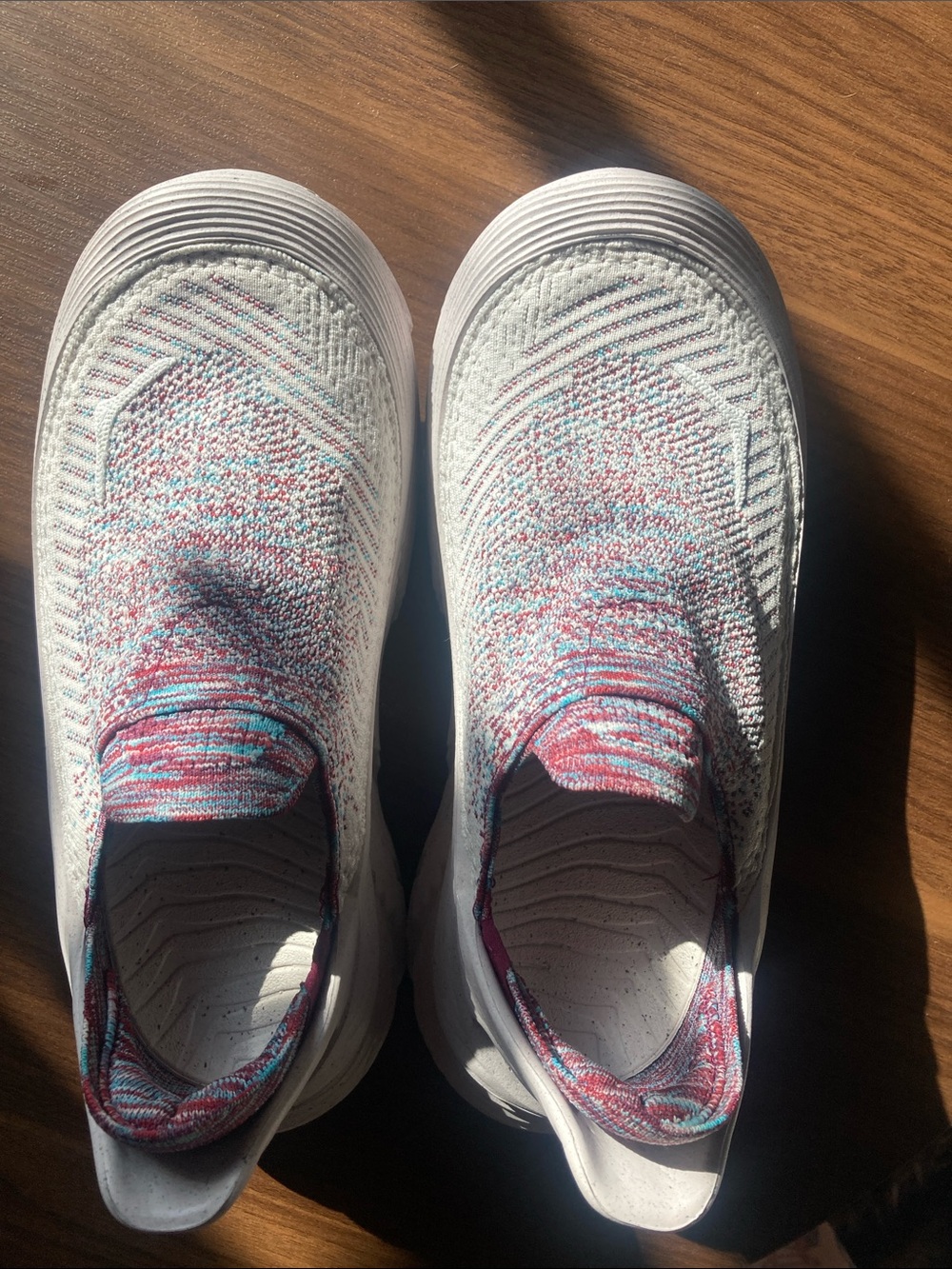 Hoka Restore Sneaker, size 7 - Picture 3 of 9